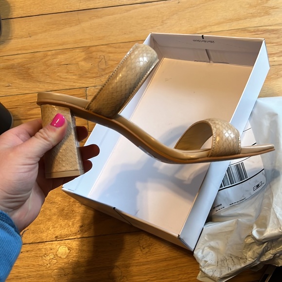 Dolce Vita Stella Heel - Picture 5 of 9